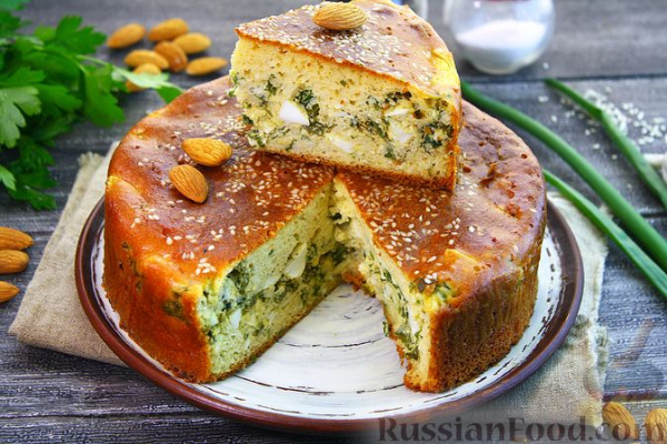 Заливной миндальный пирог с яйцами и зелёным луком (без муки)