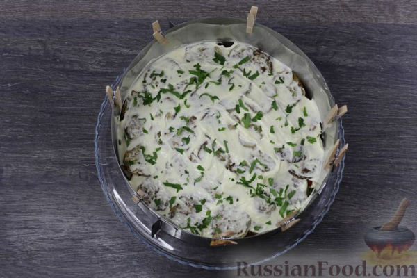 Закусочный торт из запечённых баклажанов, с помидорами и сыром