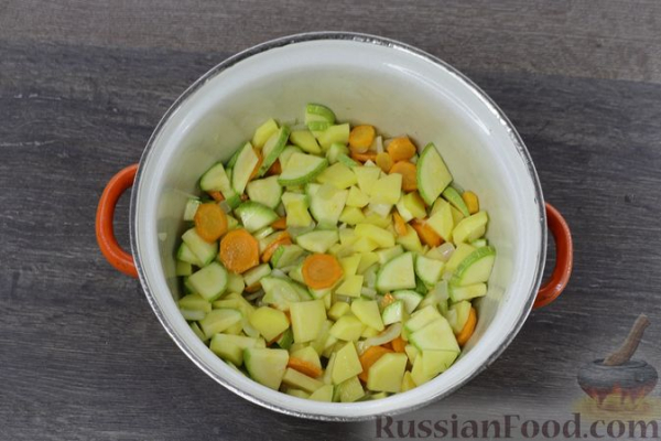 Овощной суп с картофельно-сырными галушками