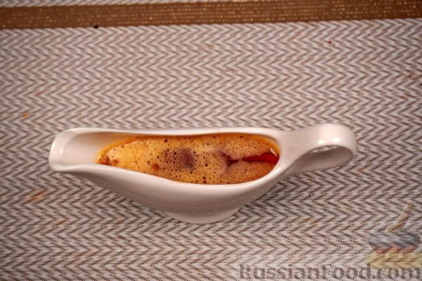 Фаршированные кабачки с йогуртовым соусом