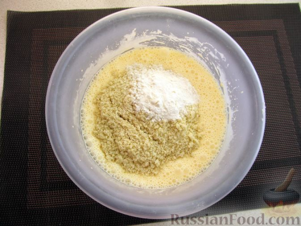 Заливной миндальный пирог с яйцами и зелёным луком (без муки)