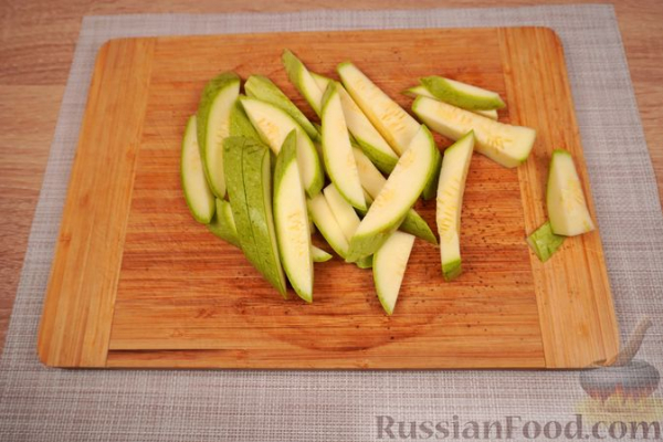 Говядина, тушенная с овощами и стручковой фасолью