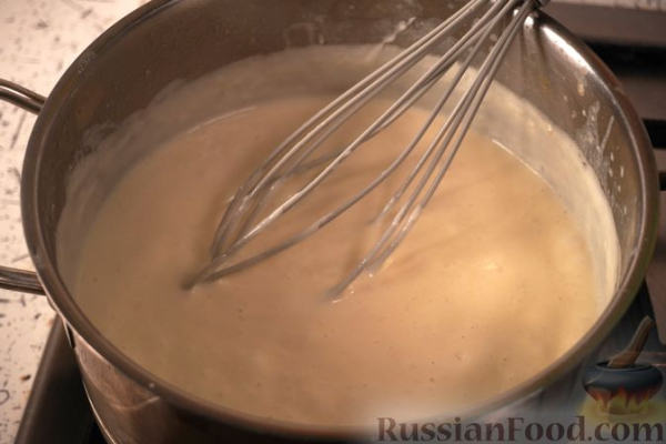 Запеканка из кабачков, с помидорами, беконом и сыром