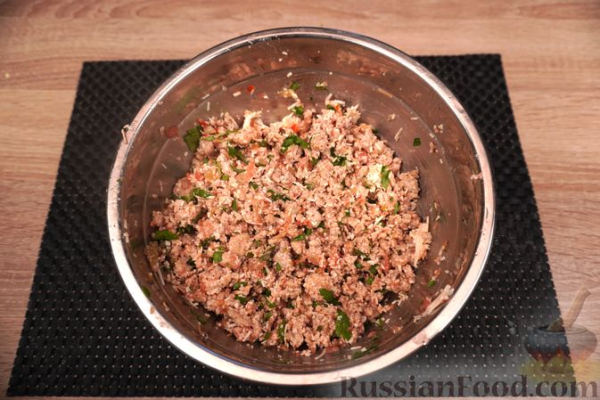 Фаршированные перцы с мясом и копчёным сыром