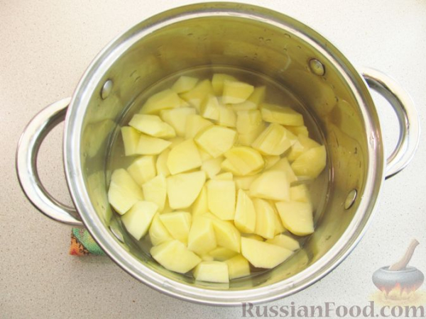 Запечённый перец, фаршированный картофельным пюре и мясом