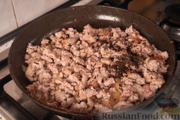 Фаршированные перцы с мясом и копчёным сыром