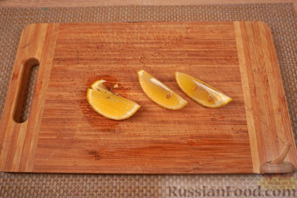 Брускетты с анчоусами в цитрусовом маринаде, фетой и оливками