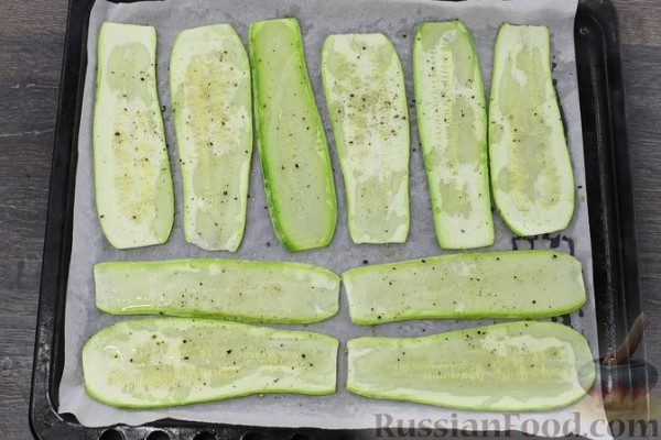 Рулетики из кабачков с курицей