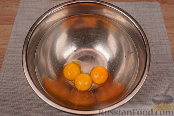 Сарагли с заварным кремом и персиками