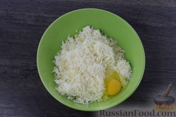 Рулетики из баклажанов с творогом и сыром
