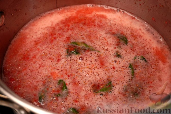 Клубнично-базиликовый шербет