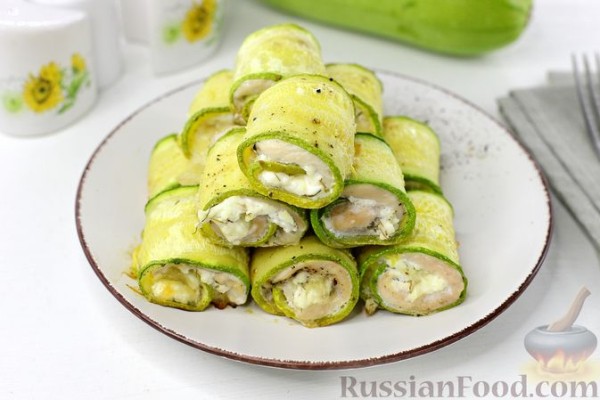 Рулетики из кабачков с курицей