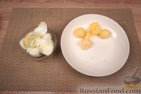 Сельдь под яблочным соусом