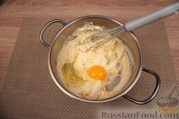 Хек, запечённый с кабачками и сливочным соусом