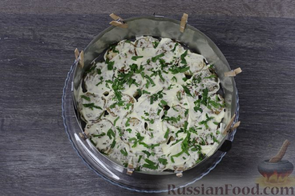 Закусочный торт из запечённых баклажанов, с помидорами и сыром