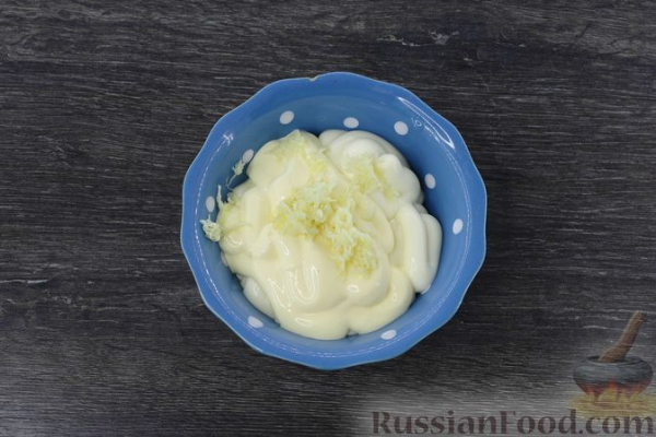 Закусочный торт из запечённых баклажанов, с помидорами и сыром