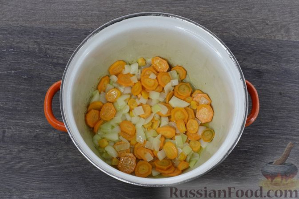 Овощной суп с картофельно-сырными галушками
