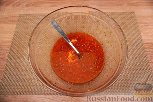 Брускетты с анчоусами в цитрусовом маринаде, фетой и оливками
