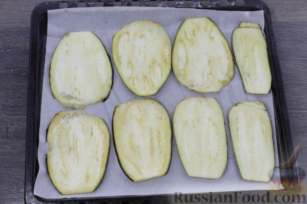 Рулетики из баклажанов с творогом и сыром
