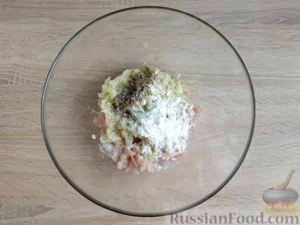 Котлеты из индейки с кабачками (без яиц)