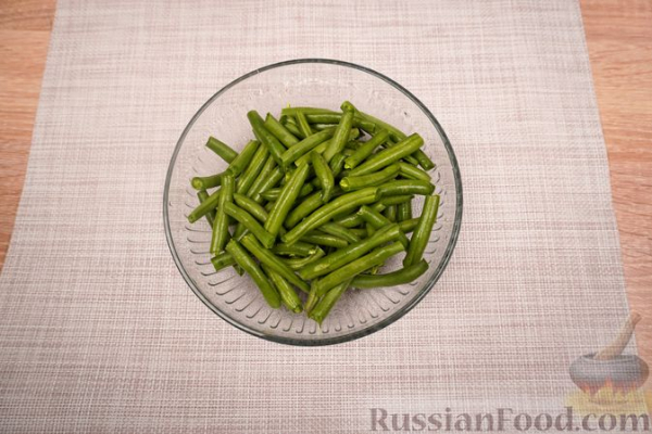 Говядина, тушенная с овощами и стручковой фасолью