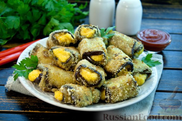 Жареные рулетики из баклажанов с сыром