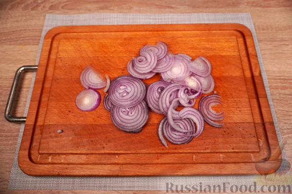 Гирос с белой рыбой и соусом дзадзики