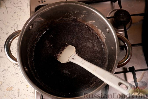 Локше (картофельные лепёшки со сладкой маковой начинкой)