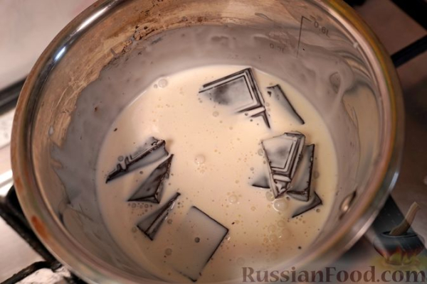 Абрикосовое мороженое с шоколадным ганашем
