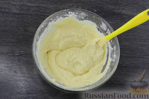 Шоколадный пирог с малиной