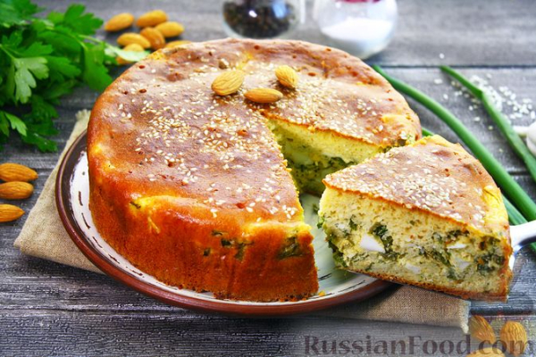 Заливной миндальный пирог с яйцами и зелёным луком (без муки)