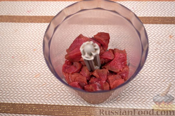 Фаршированные кабачки с йогуртовым соусом