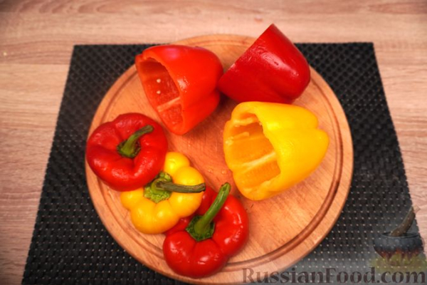 Фаршированные перцы с мясом и копчёным сыром