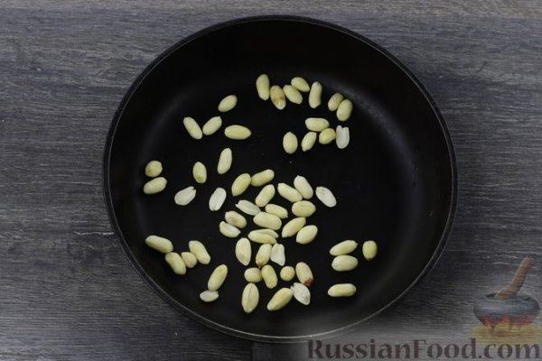 Острая закуска из огурцов с арахисовой пастой