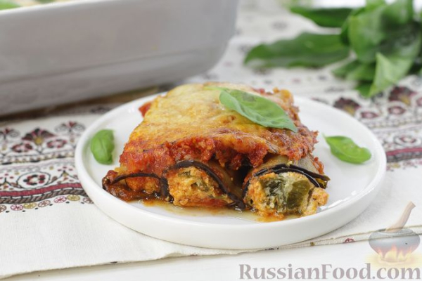 Рулетики из баклажанов с творогом и сыром