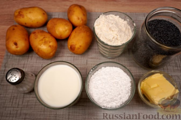 Локше (картофельные лепёшки со сладкой маковой начинкой)