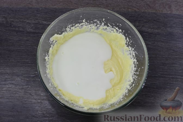 Шоколадный пирог с малиной