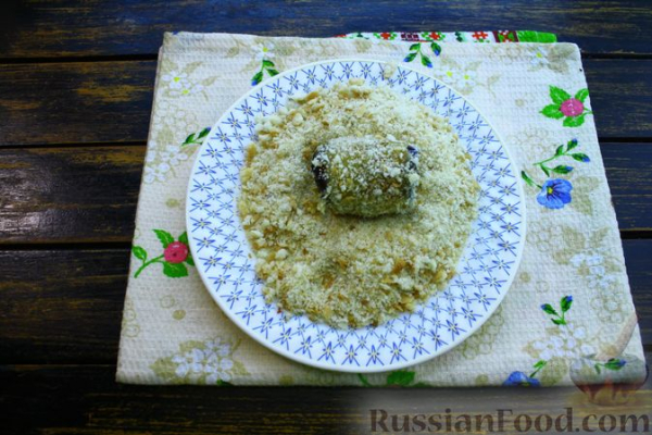 Жареные рулетики из баклажанов с сыром
